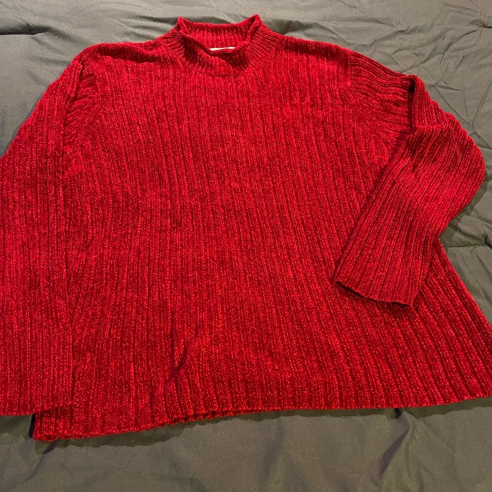 Women’s red sweater size large